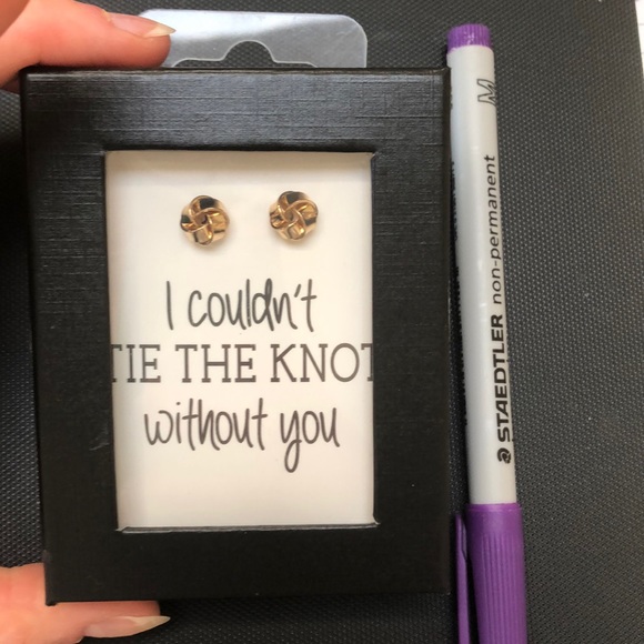I couldn’t tie the know without you earrings - Picture 4 of 4